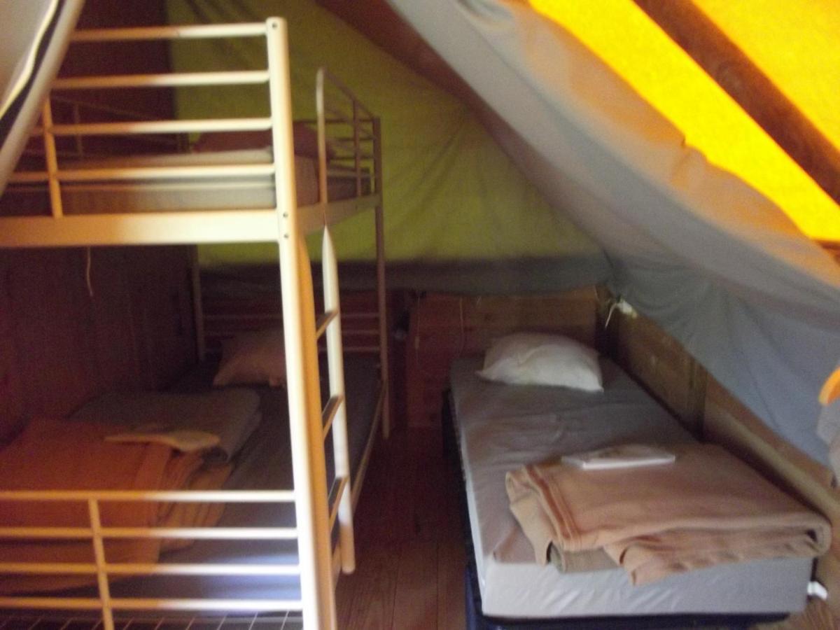 Camping Le Nid Du Parc 维拉尔莱栋布 外观 照片